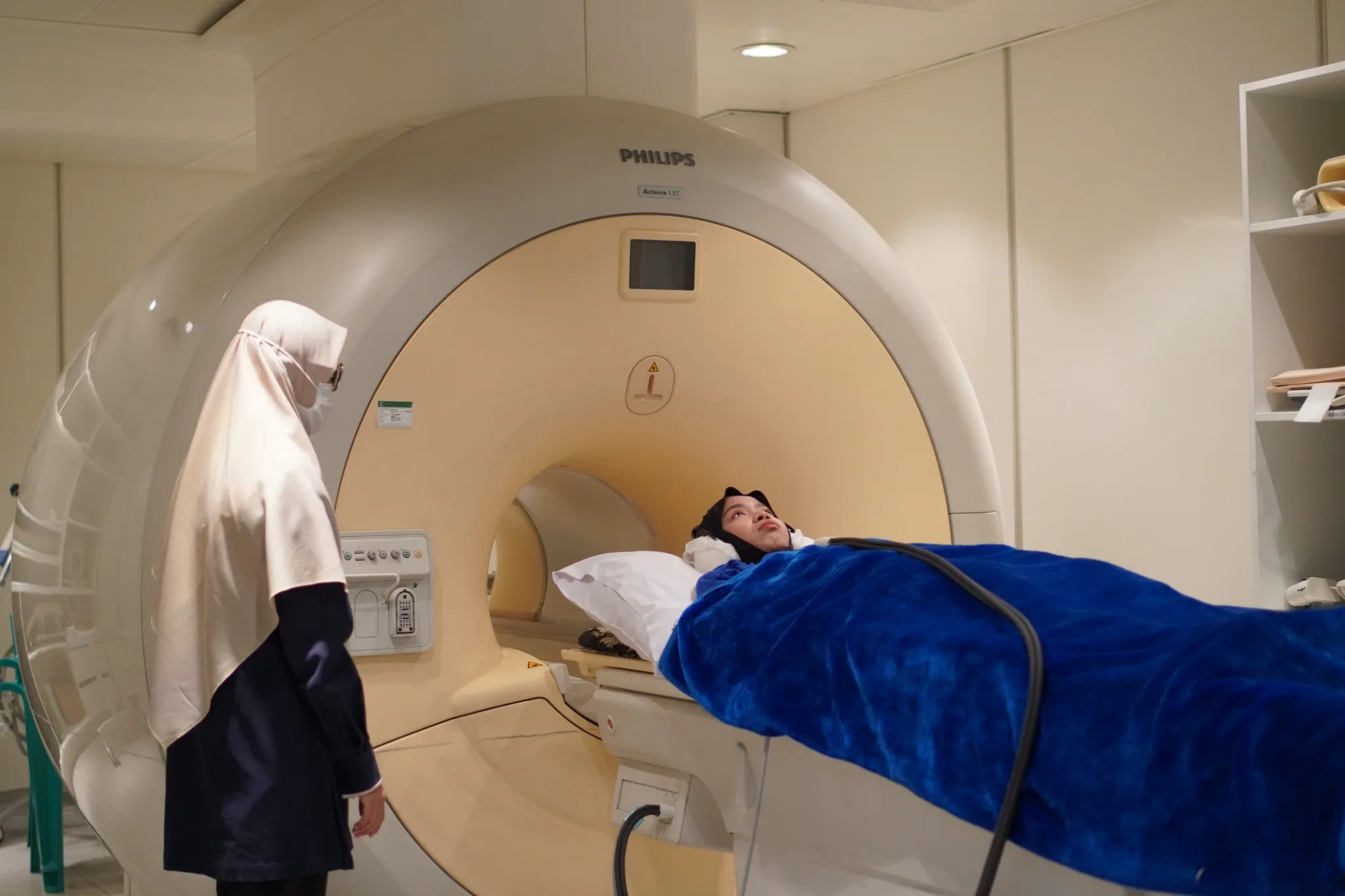 MRI 1.5 Tesla